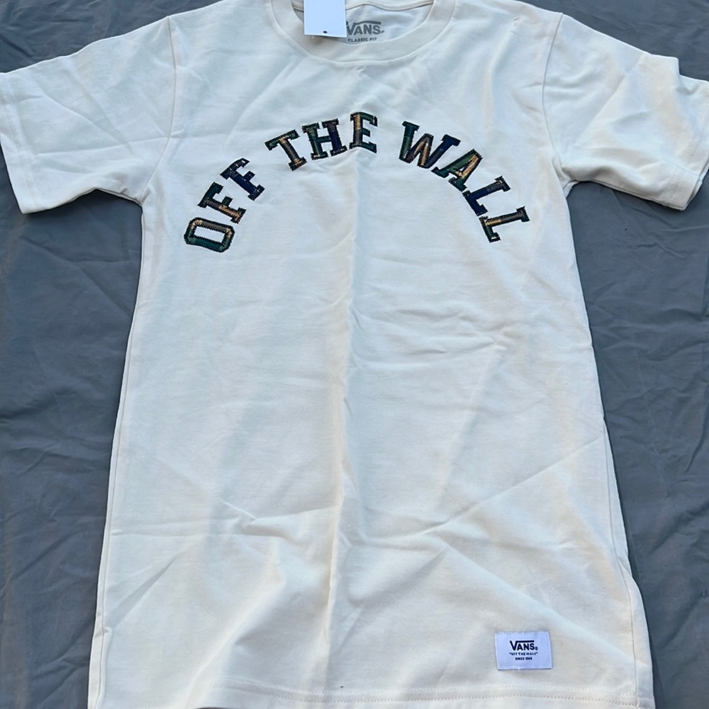 NWT VANS OFF THE WALL TSHIRT